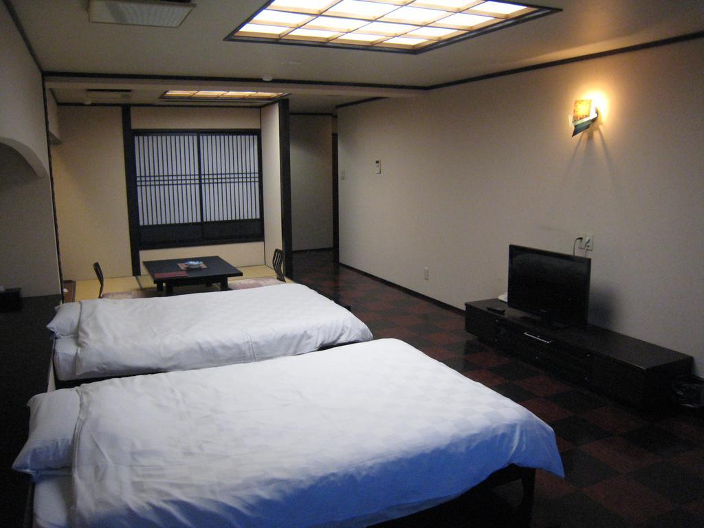 Utsumionsen Ichizu Hotel Aichi Eksteriør billede