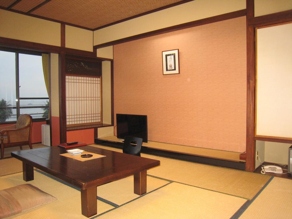Utsumionsen Ichizu Hotel Aichi Eksteriør billede